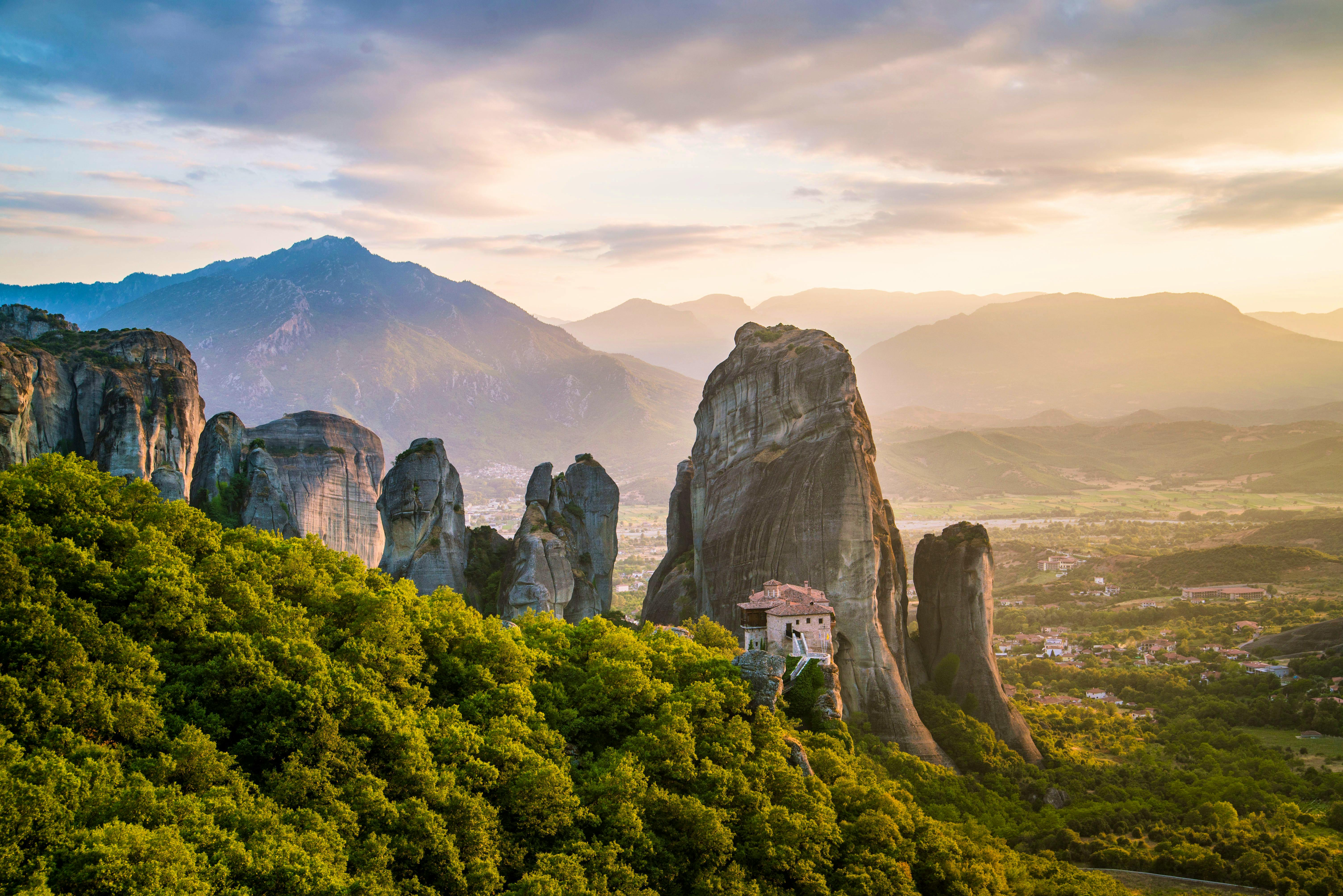 10 Fascinating Facts About Meteora, Greece